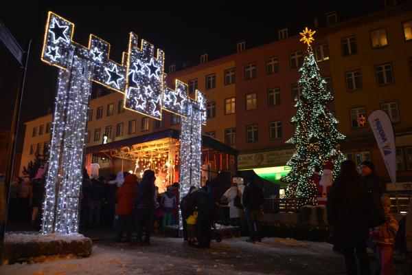 Za blisko 550 tys. zł ma zostać wykonana usługa dekoracji świątecznych na terenie Zabrza w sezonie 2023/2024. Rozstrzygnięto przetarg,