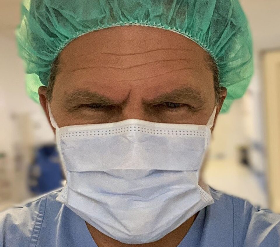 Nie chcieli go w Zabrzu, będzie leczył w Żywcu. Wybitny kardiochirurg, który jako pierwszy w Polsce przeprowadził implantację sztucznego serca od 16 listopada rozpocznie pracę w Szpitalu Żywiec.