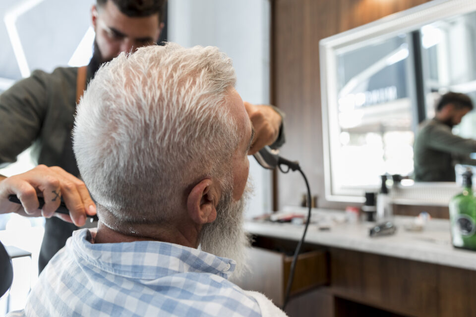 Będzin, Sosnowiec, Katowice, Piekary Ślaskie, Chorzów czy Bytom. To tylko część z miast, w których można otrzymać zniżki na usługi fryzjerskie, które oferuje miasto w ramach programu Zabrzański Senior 65+.