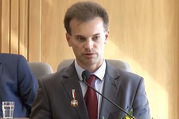 Nowym sekretarzem miasta został Łukasz Urbańczyk. Zastąpił Małgorzatę Gielę, która pełniła tę funkcję od stycznia 2022 roku. Była sekretarz Zabrza nadal jest jednak naczelnikiem Wydziału Rozwoju Urzędu Miejskiego w Zabrzu.