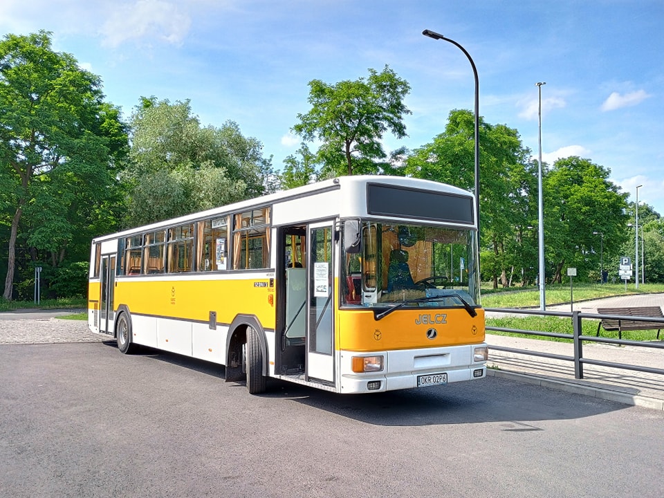 Zapowiada się ciekawa letnia wycieczka nad Śląskie Malediwy do Parku Gródek, na Pustynię Błędowską oraz do Ogrodzieńca na zamek. W te wyjątkowe miejsca  już 3 sierpnia zabierze zainteresowanych unikatowy i kultowy autobusu Jelcz 120M/3.