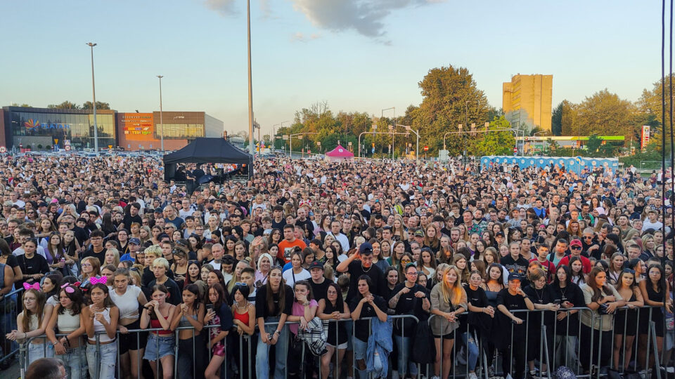 To już druga i ostatnia odsłona Zabrze Summer Festival 2024. W sobotę wieczorem, 31 sierpnia wystąpi Westbam - ikona muzyki elektronicznej i klubowej, twórca takich hitów jak Agharta czy Sonic Empire (hymn Mayday z roku 1997). Na parkingu Centrum Handlowego Platan wystąpią też m.in. C-Bool i Michał Lazar. Wstęp na imprezę jest bezpłatny.