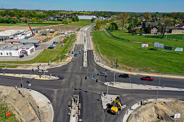 To już kolejne przeszkody, na które napotkała przebudowa Drogi Krajowej nr 94 pomiędzy Pyskowicami, a Zabrzem. Oznacza to kolejne opóźnienia w pracach drogowych.