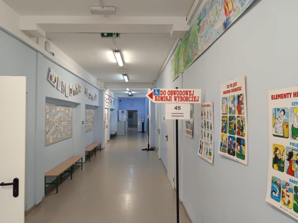 Z 17 zarejestrowanych komitetów w przedterminowych wyborach na prezydenta Zabrza, które odbędą się 10 sierpnia, na razie wymaganą liczbę 3000 podpisów zatwierdzono u dwóch kandydatów. Z kolei jednemu kandydatowi, który też złożył podpisy do minimum zabrakło ich ok. 600.