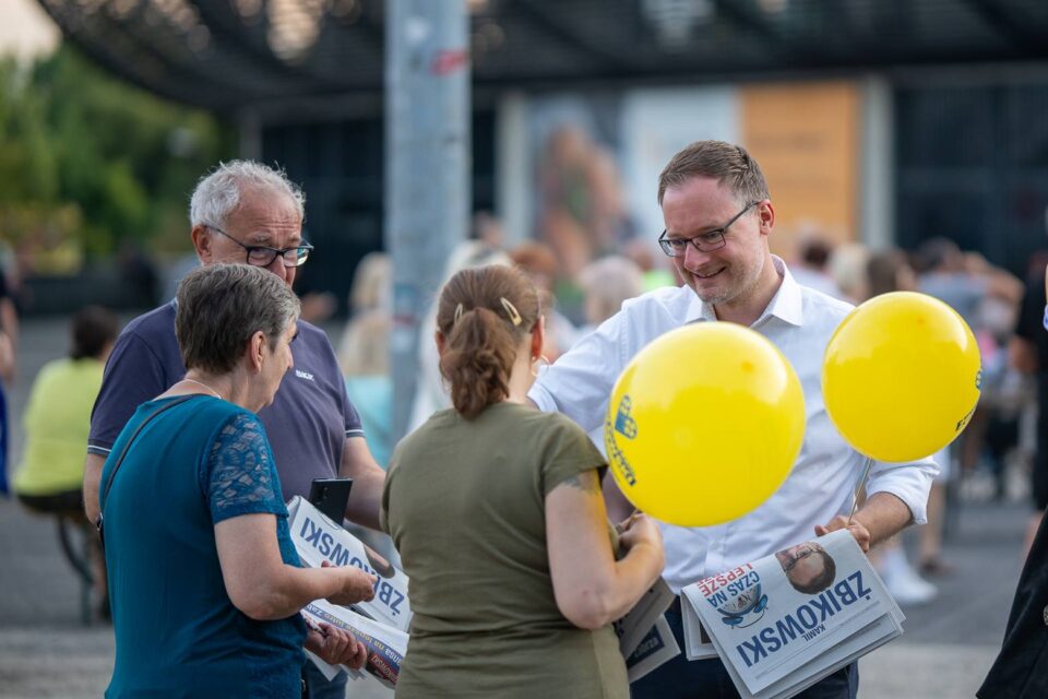 Niezależny, oddany mieszkańcom i bezpartyjny. Urodzony i wychowany w Zabrzu Kamil Żbikowski od lat aktywnie działa na rzecz lokalnej społeczności z miasta, stawiając na pierwszym miejscu dobro mieszkańców, a nie interesy partyjne. – Nie startuję z ramienia żadnej partii, bo chcę być głosem zabrzan, a nie politycznych układów. Jestem i pozostaję kandydatem niezależnym – podkreśla kandydat na prezydenta Zabrza w zbliżających się przedterminowych wyborach 10 sierpnia.