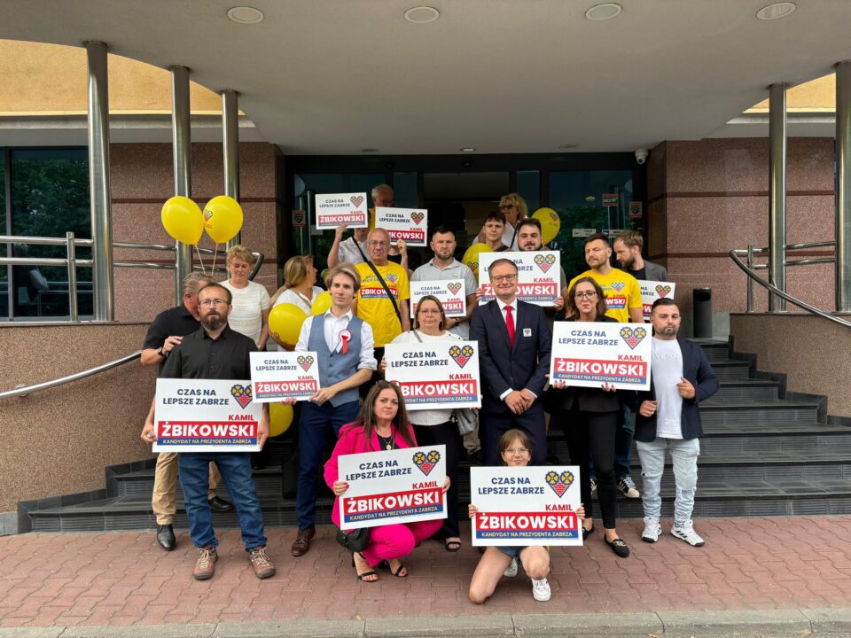 Pochodzą z różnych środowisk politycznych, są też wśród nich wierni i zaangażowani społecznicy, ale wszystkim im przyświecał w ostatnim czasie jeden cel – zwycięstwo w wyborach prezydenckich Kamila Żbikowskiego. Dlatego aktywnie i z determinacją działali w kampanii wyborczej, co w końcu przełożyło się na oczekiwany efekt. Kim zatem są ludzie z bliskiego otoczenia nowego prezydenta Zabrza? Sprawdziliśmy to i przekazujemy kilka informacji na ich temat, bo być może część z nich będzie niebawem miała mniejszy lub większy wpływ na zarządzanie naszym miastem, pod skrzydłami Żbikowskiego.