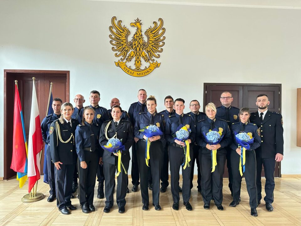 W piątek (29 sierpnia) w naszym mieście odbyły się uroczyste obchody Dnia Strażnika Miejskiego. To wyjątkowe święto dedykowane wszystkim funkcjonariuszom – zarówno obecnym, jak i byłym – a także pracownikom cywilnym, którzy na co dzień dbają o bezpieczeństwo mieszkańców miasta.