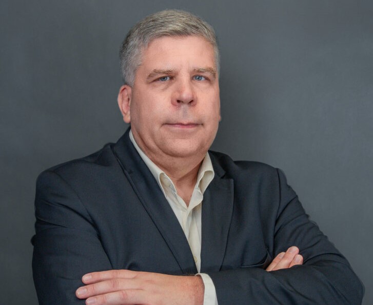 Ewa Weber czy Kamil Żbikowski? Kto jest faworytem drugiej tury przedterminowych wyborów na prezydenta Zabrza? Czy mieszkańcy Zabrza są już zmęczeni głosowaniami? I co ma decydujący wpływ na to kogo wybierają i jak głosują? Na te inne pytania odpowiedzi udzielił nam dr Tomasz Słupik, politolog z Uniwersytetu Śląskiego.