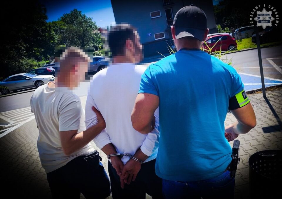 Do krwawych porachunków doszło w minioną niedzielę pomiędzy dwoma obywatelami Gruzji w jednym z mieszkań przy ul. Grunwaldzkiej w Zabrzu. 26 latek ugodził 31 latka nożem w klatkę piersiową.