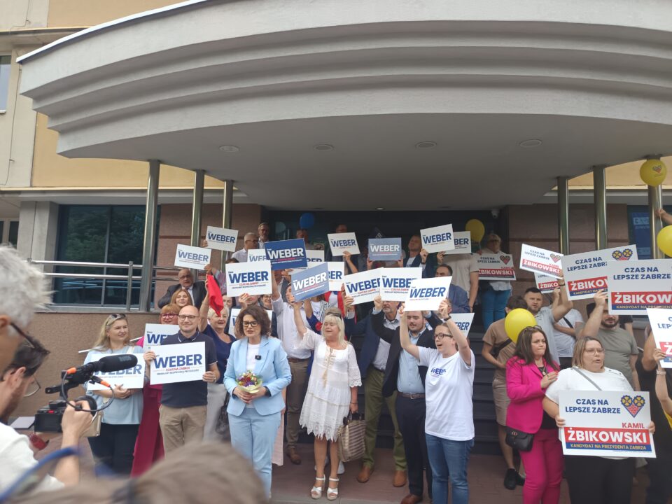 W czwartek (21 sierpnia) w TVP Katowice odbyła się debata kandydatów, którzy 24 sierpnia powalczą w drugiej turze wyborów o fotel prezydenta Zabrza. Ewa Weber i Kamil Żbikowski wyszli z niej w dobrych nastrojach. Co mieli do powiedzenia po starciu w telewizyjnym studio?