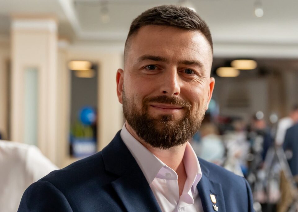 Najważniejszym wydarzeniem podczas sesji było zaprzysiężenie nowego Prezydenta Kamila Żbikowskiego. Dla niego i jego bliskich był to moment pełen wzruszeń. W jego przemówieniu wyraźnie dało się odczuć lata ciężkiej pracy, które doprowadziły go do tego miejsca.