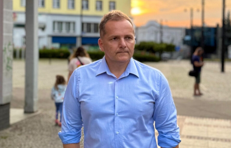 W Zabrzu trwa polityczny impas. Procesy decyzyjne dotyczące składu władz miasta oraz większości w Radzie Miasta przesuwają się w czasie, co – zdaniem części radnych – może mieć negatywny wpływ na sprawne funkcjonowanie samorządu. Swoje stanowisko w tej sprawie przedstawił publicznie radny Borys Borówka, reprezentujący klub radnych PiS.