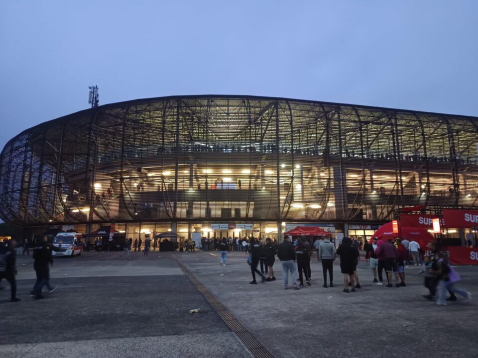 Już w najbliższą niedzielę, 5 października, na stadionie w Zabrzu rozegrany zostanie jeden z najbardziej wyczekiwanych meczów rundy – spotkanie pomiędzy Górnikiem Zabrze a Legią Warszawa. W związku z wydarzeniem sportowym, które przyciągnie tłumy kibiców, w mieście wprowadzone zostaną zmiany w organizacji ruchu drogowego.