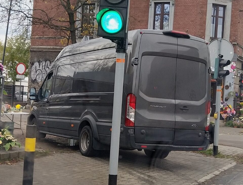 Straż Miejska w Zabrzu podsumowała działania prowadzone w dniach 1–14 listopada. W tym czasie mundurowi podjęli aż 388 interwencji dotyczących nieprawidłowego parkowania na terenie naszego miasta.