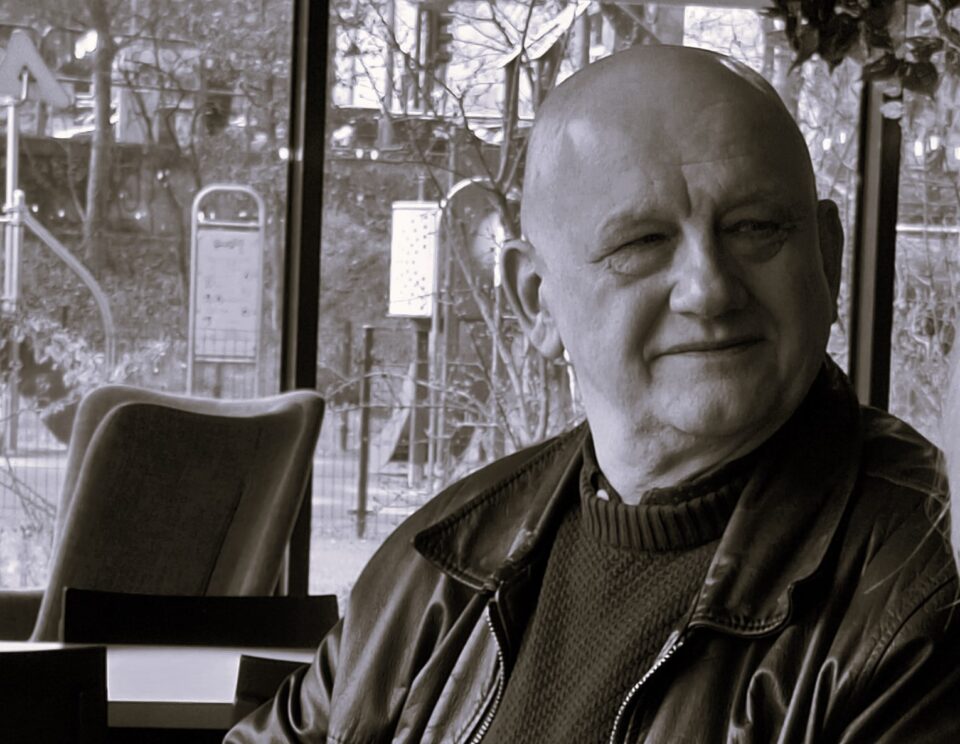 23 stycznia w wieku 66 lat zmarł Janusz Bartoszek – postać znana wielu mieszkańcom Zabrza. Był człowiekiem wielu talentów i pasji: malarzem, muzykiem, nauczycielem wychowania fizycznego, samorządowcem oraz miejskim radnym. 