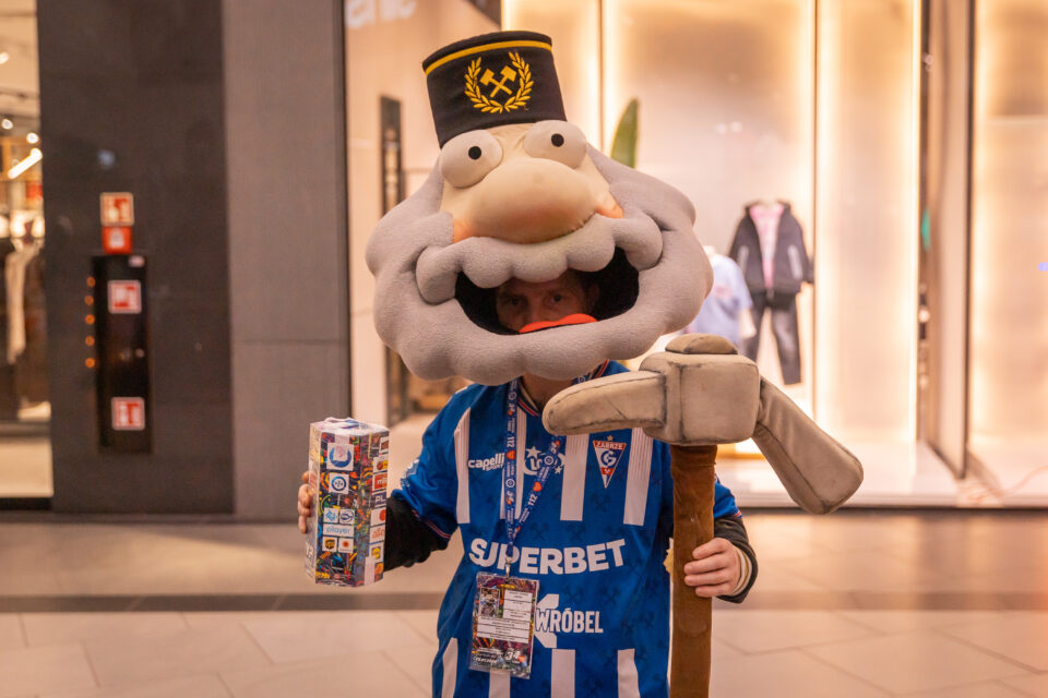 Zabrze po raz kolejny udowodniło, że potrafi grać razem i pomagać z rozmachem. Podczas 33. Finału Wielkiej Orkiestry Świątecznej Pomocy, który odbył się 25 stycznia w Centrum Handlowym Platan w Zabrzu, udało się zebrać dokładnie 210 649,92 zł. Zebrane środki zostaną przeznaczone na diagnostykę oraz leczenie chorób przewodu pokarmowego u dzieci.