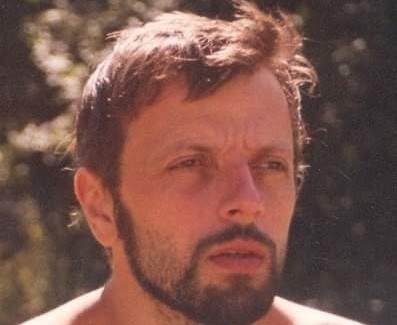 Z ogromnym żalem środowisko kulturalne Zabrza przyjęło wiadomość o śmierci Tadeusza Nowotarskiego, który zmarł 1 stycznia 2026 roku. Był cenionym artystą plastykiem, wieloletnim nauczycielem oraz wychowawcą Młodzieżowego Domu Kultury nr 2 w Zabrzu, a przede wszystkim osobą głęboko oddaną edukacji artystycznej dzieci i młodzieży.