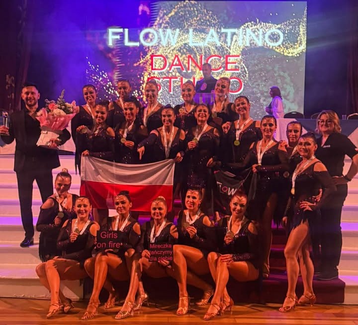 To wyjątkowy weekend dla Zabrza i całego regionu. Formacja Flow z Zabrza zdobyła złoty medal podczas prestiżowego Blackpool Dance Festival w Anglii, jednego z najbardziej renomowanych wydarzeń tanecznych na świecie. Sukces zabrzańskiej formacji to nie tylko spełnienie marzeń młodych artystów, ale także powód do dumy dla całego miasta.