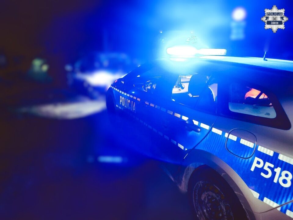 Mimo wysiłków lekarzy nie udało się uratować życia 61-letniego mieszkańca Zabrza, który we wtorkowy wieczór został potrącony przez samochód osobowy. Do tragicznego w skutkach zdarzenia doszło na oznakowanym przejściu dla pieszych w samym sercu miasta. Policja prowadzi szczegółowe śledztwo pod nadzorem prokuratury.