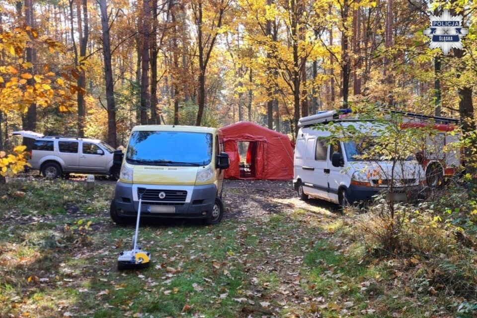 Po szesnastu latach od zaginięcia Sławomira W. i żmudnym śledztwie, w którym brało udział nawet amerykańskie FBI, zapadły surowe wyroki. Sąd Okręgowy w Gliwicach skazał trzech mężczyzn odpowiedzialnych za uprowadzenie w Zabrzu i brutalne morderstwo. Motywem były krwawe porachunki narkotykowe w środowisku pseudokibiców.