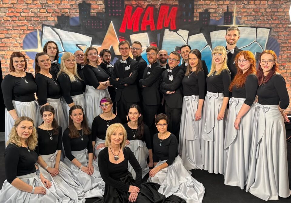 To historyczna chwila dla zabrzańskiej sceny muzycznej. Zespół wokalny Luna Plena, który swoimi nieszablonowymi występami podbił serca milionów Polaków, powalczy o zwycięstwo w finale popularnego show „Mam Talent!”. Już w najbliższą sobotę oczy całego regionu będą zwrócone na telewizyjne ekrany.