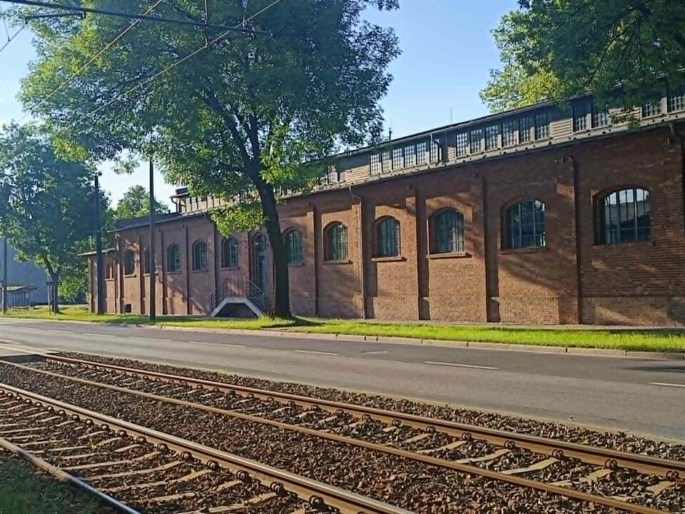 Mieszkańcy i goście naszego miasta będą mogli skorzystać w nadchodzącym tygodniu z niezwykle bogatej oferty kulturalnej i rozrywkowej. Czerwiec w Zabrzu nabiera zawrotnego tempa. Przed nami wielkie święto śląskiego przemysłu i techniki, czyli kultowa Industriada, kolejna edycja porywającego Carbon Silesia Festival, spektakle teatralne oraz cała masa spotkań autorskich, filmowych i warsztatów dzielnicowych. Sprawdźcie, co dokładnie czeka nas w Zabrzu w najbliższych dniach!