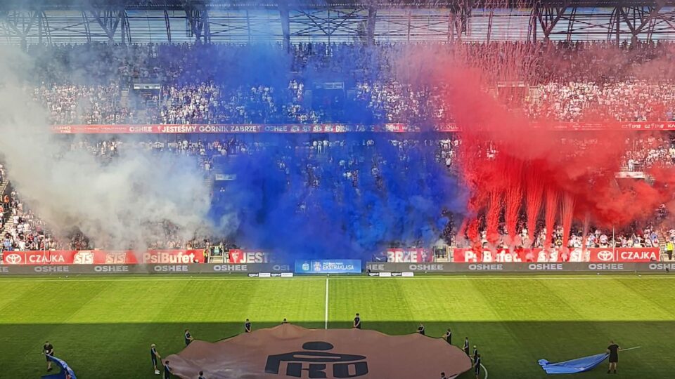 Europejska federacja UEFA podjęła decyzję w sprawie wydarzeń z pierwszego meczu II rundy eliminacji Ligi Mistrzów pomiędzy Fenerbahçe SK a Górnikiem Zabrze. Na klub z Roosevelta nałożono wysoką karę finansową oraz sankcję wyjazdową dla kibiców. Władze wicemistrza Polski nie zamierzają jednak zostawić sprawy bez reakcji i zapowiadają odwołanie.