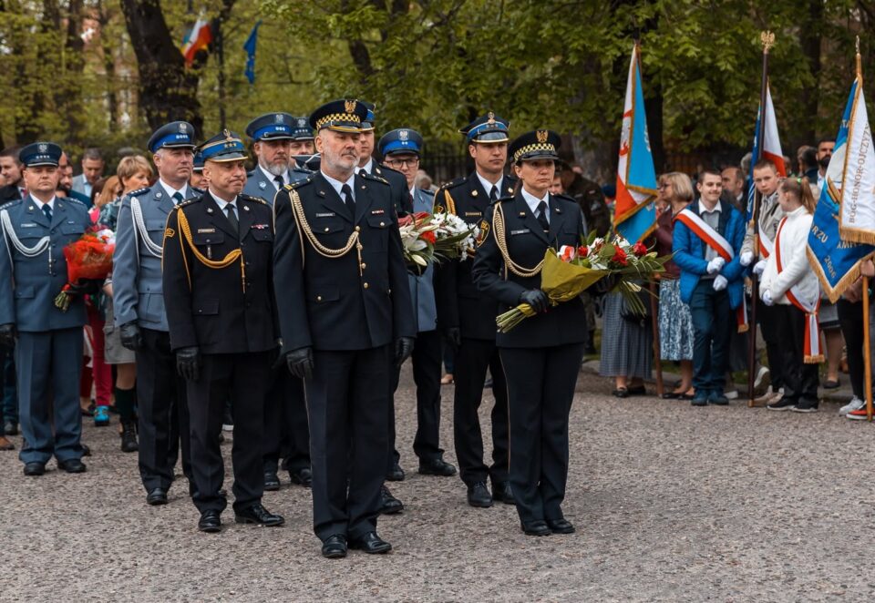 Zabrzańscy strażnicy miejscy obchodzą w tym roku jubileusz 35-lecia istnienia formacji. Z tej okazji mundurowi zapraszają mieszkańców na dzień otwarty do swojej siedziby przy ul. Stalmacha 9. W programie zaplanowano m.in. zwiedzanie historycznego budynku z przewodnikiem, wystawę dawnego sprzętu i umundurowania oraz ambitny cel: zebranie 35 litrów krwi na 35-lecie.