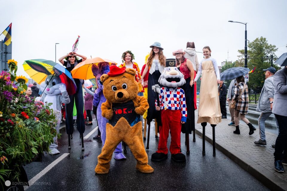 Ostatni weekend września w Zabrzu upłynie pod znakiem koncertów, wydarzeń sportowych, tradycyjnej barwnej parady oraz atrakcji dla całych rodzin. Przed nami finał tegorocznej edycji Zabrzańskiego Września i oficjalne obchody 104. rocznicy nadania Zabrzu praw miejskich. Sprawdź, jakie atrakcje przygotowano od 25 do 27 września.
