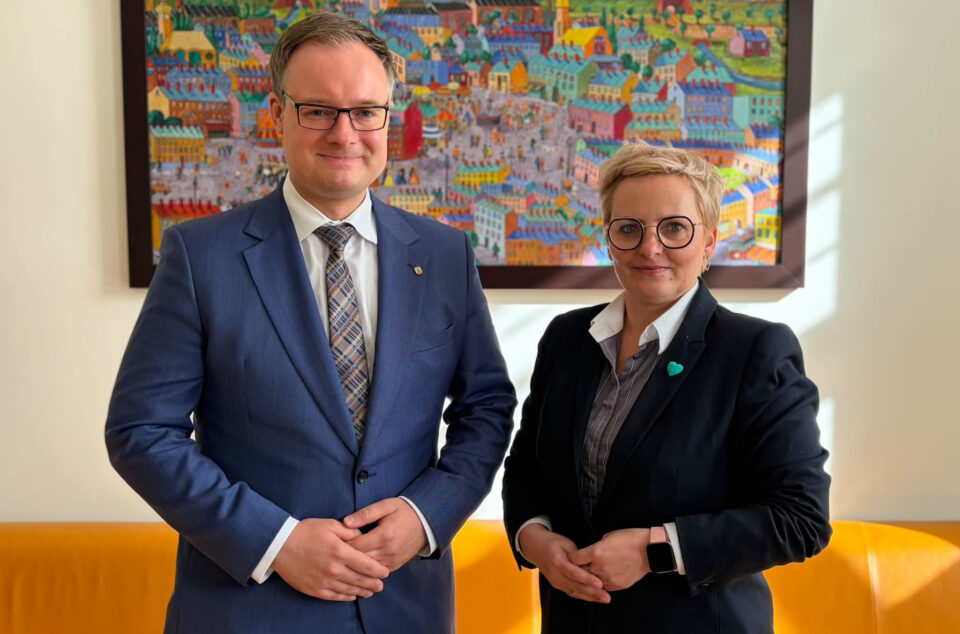 Roszady kadrowe na szczytach zabrzańskiego Urzędu Miejskiego wchodzą w kolejną fazę. Prezydent Zabrza poinformował o oficjalnym powołaniu Anny Konarskiej na stanowisko III Zastępcy Prezydenta Miasta. Decyzja ta wpisuje się w głębokie zmiany personalne w magistracie, które wywołały falę komentarzy na zabrzańskiej scenie politycznej.